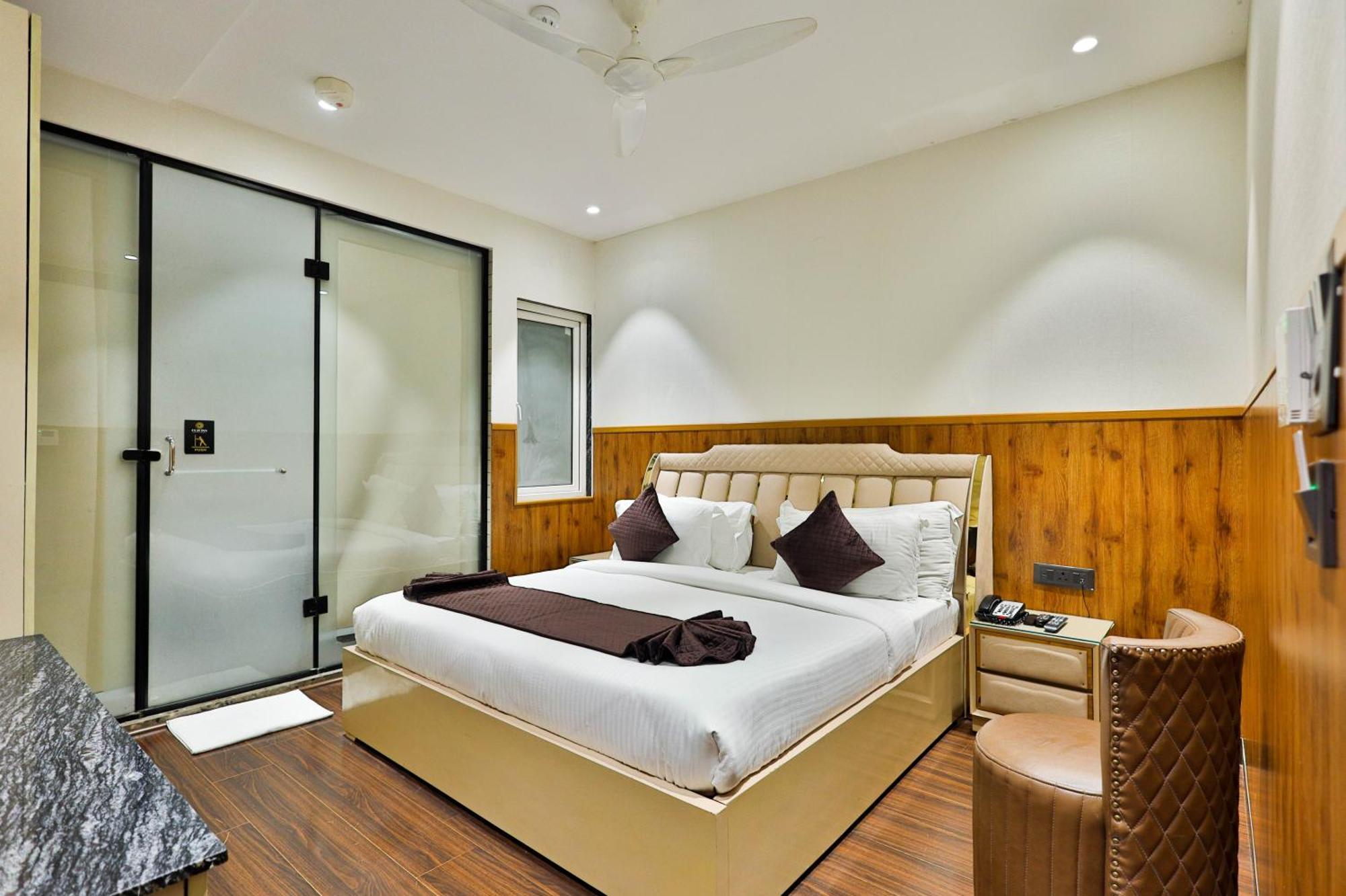 Clay Inn Hotels, Paschim Vihar Delhi Zewnętrze zdjęcie