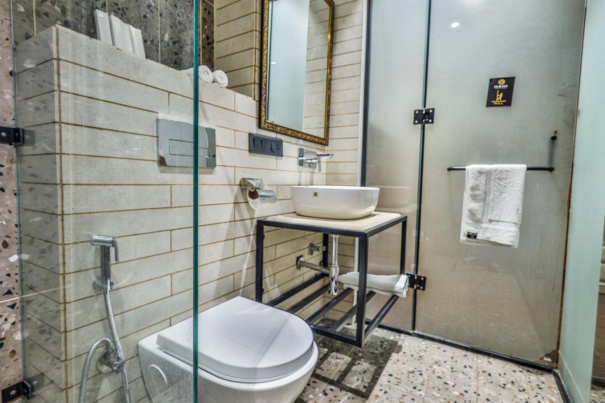 Clay Inn Hotels, Paschim Vihar Delhi Zewnętrze zdjęcie