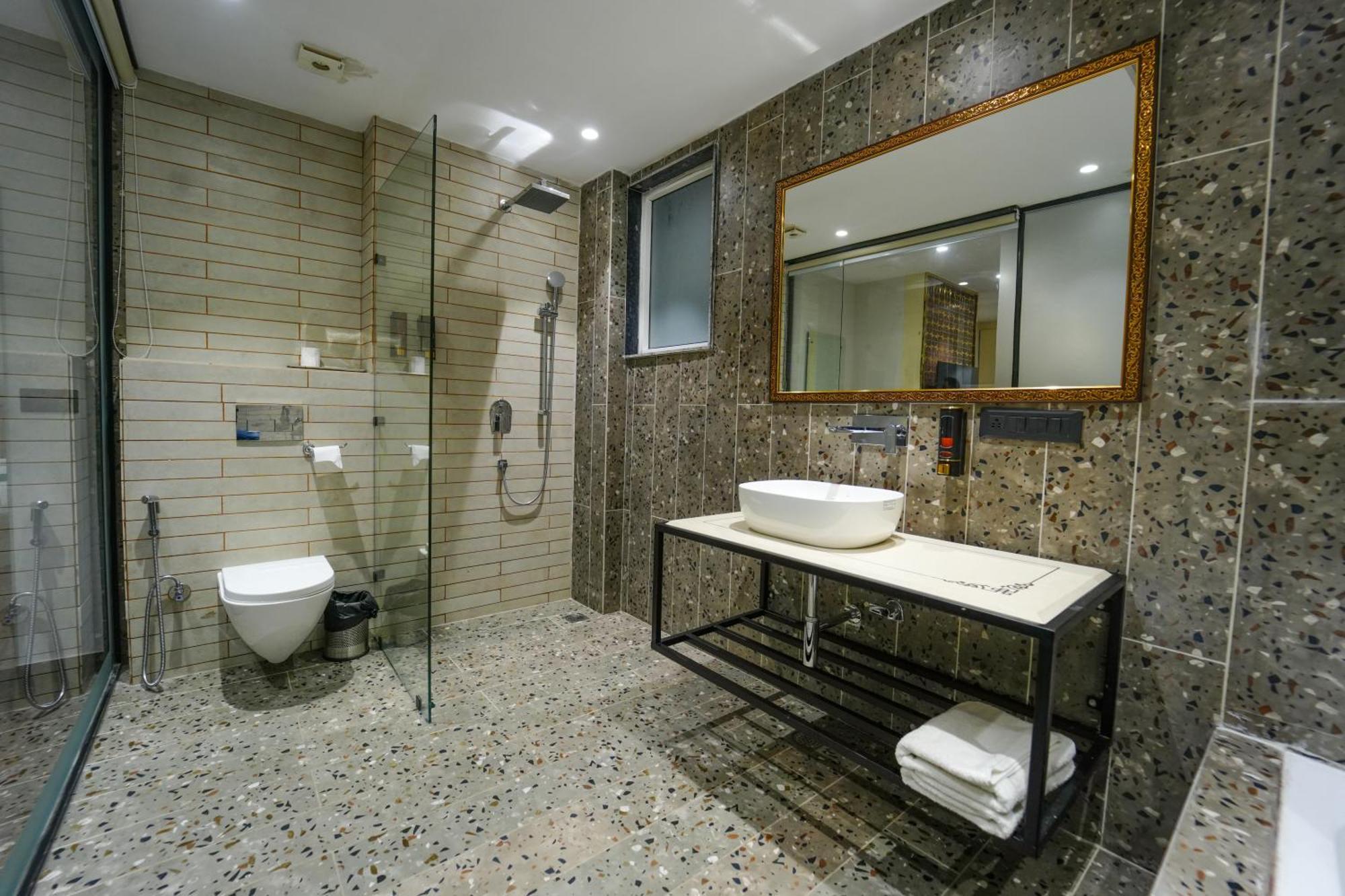Clay Inn Hotels, Paschim Vihar Delhi Zewnętrze zdjęcie